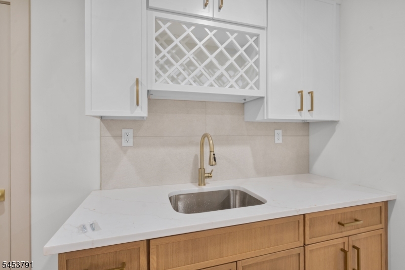 11 Mark Ter Property Photo 22