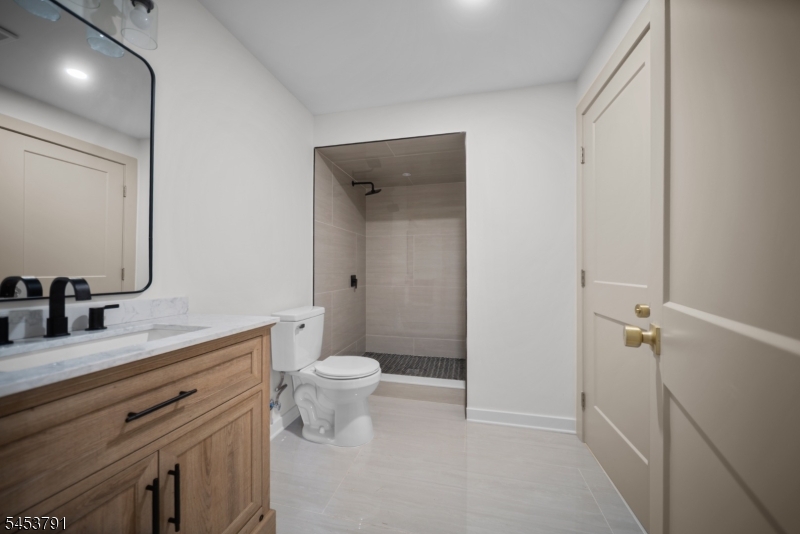 11 Mark Ter Property Photo 25