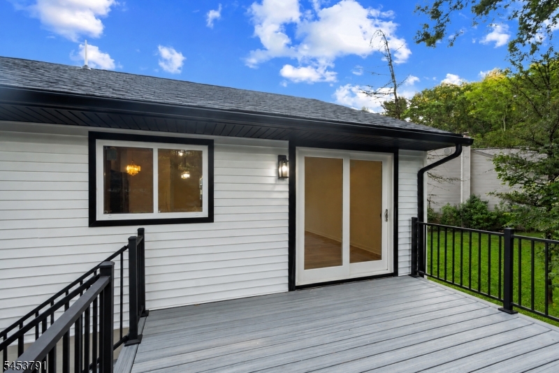 11 Mark Ter Property Photo 32