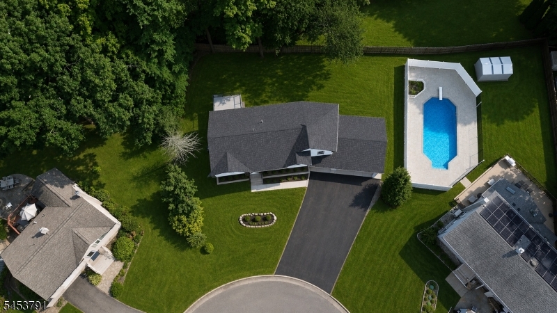 11 Mark Ter Property Photo 36