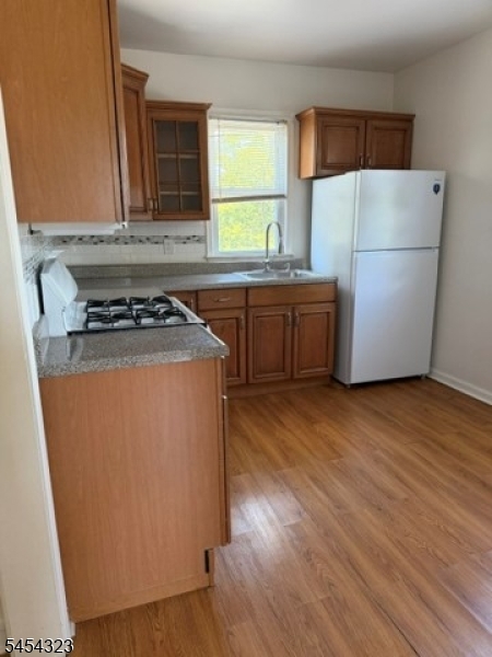 296 Berkeley Avenue 2 Property Photo 5