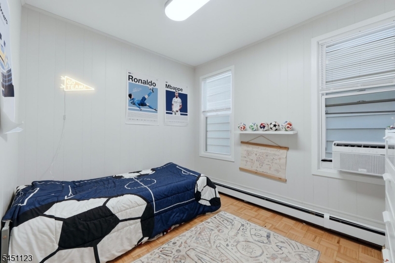 42 Lawrence St Property Photo 17