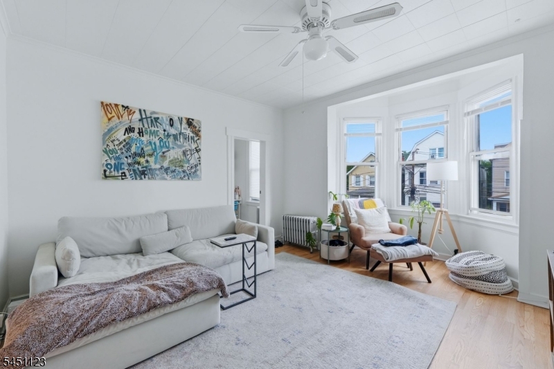 42 Lawrence St Property Photo 19