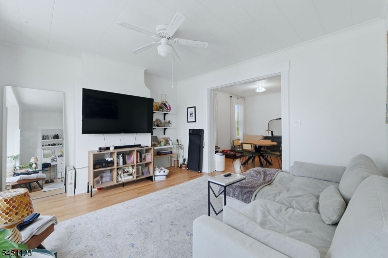 42 Lawrence St Property Photo 23