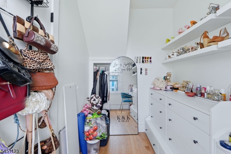 42 Lawrence St Property Photo 25