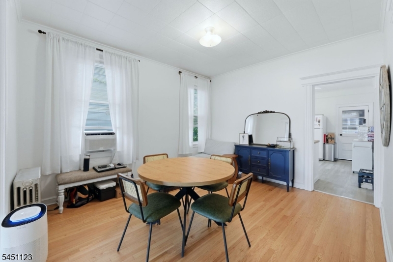 42 Lawrence St Property Photo 27