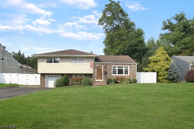 9 Brookdale Rd Property Photo 2
