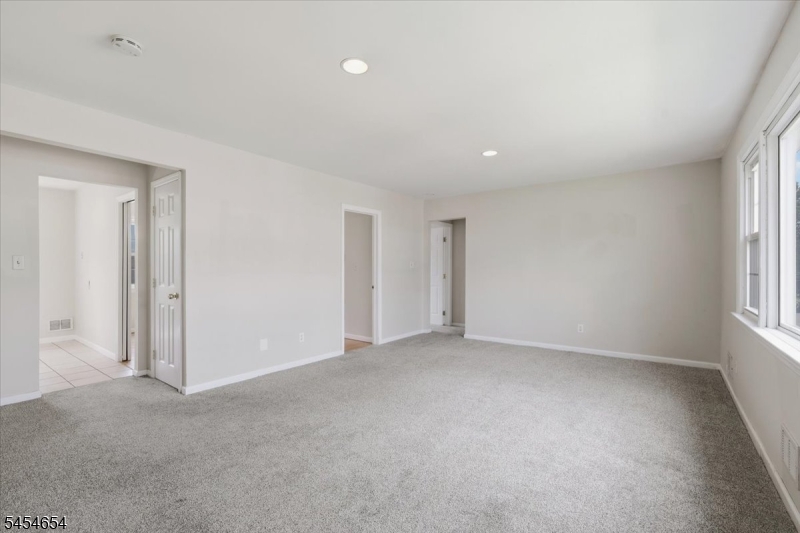 14 Dartmouth Ave 3b Property Photo 4