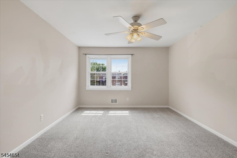 14 Dartmouth Ave 3b Property Photo 13