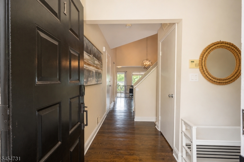 1 Mt Vernon Square Property Photo 3