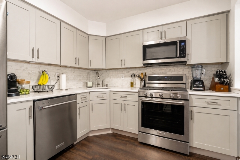 1 Mt Vernon Square Property Photo 7