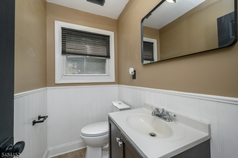 72 Lawrence Dr Property Photo 26