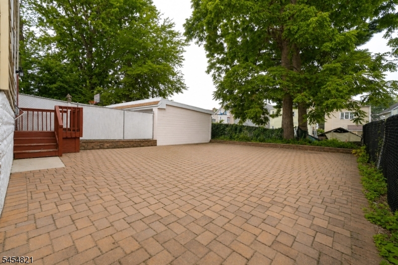 32 New St Property Photo 30