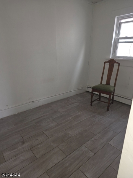 521 Summer St Property Photo 8