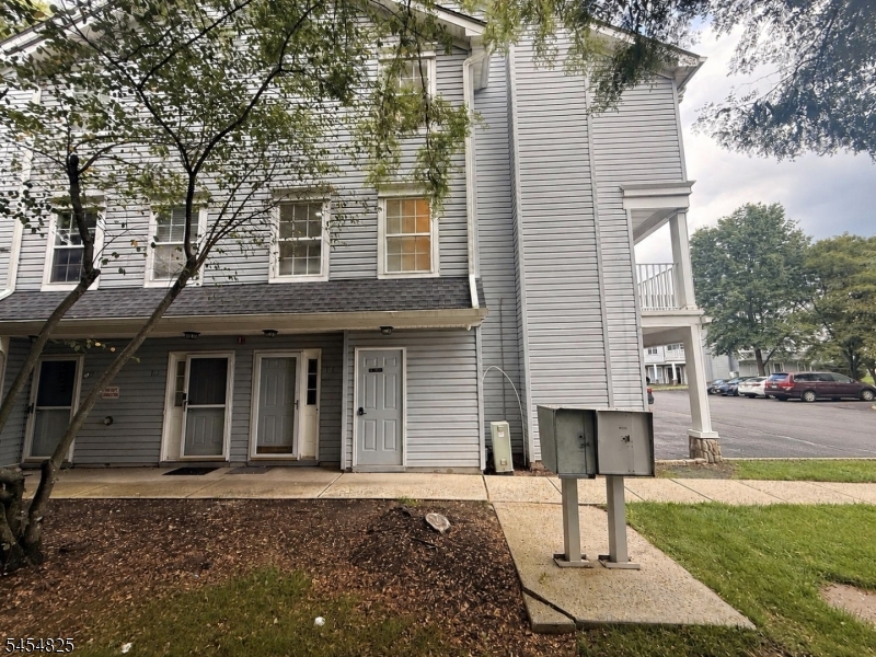 151 Prestwick Way Property Photo 6