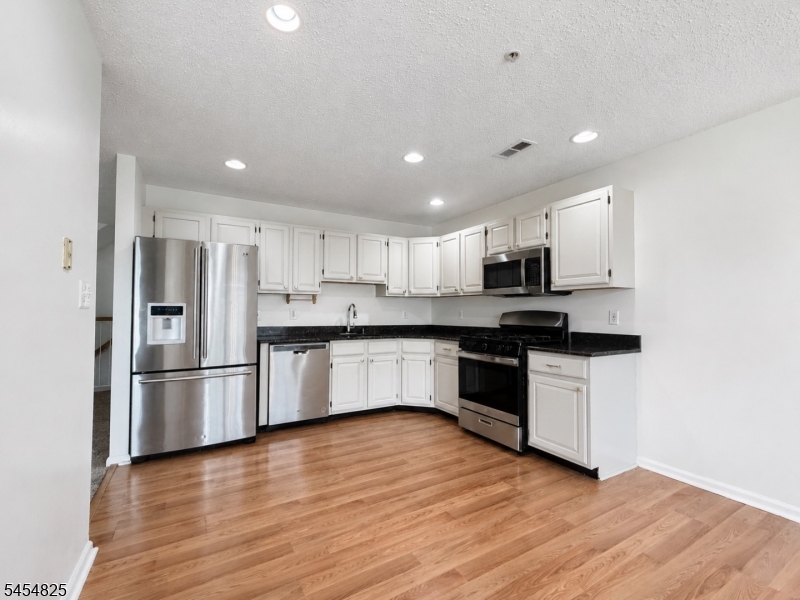 151 Prestwick Way Property Photo 10