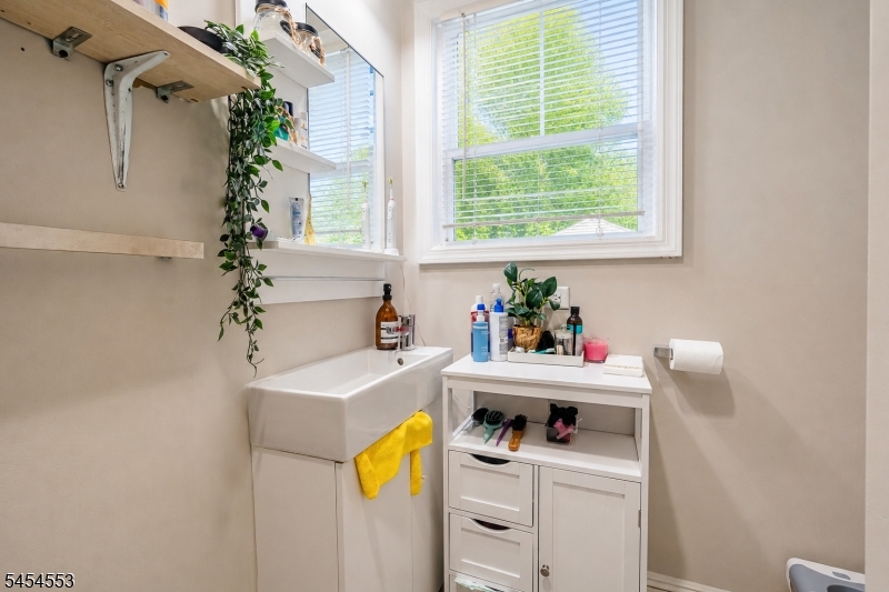 52 Thomas St Property Photo 17