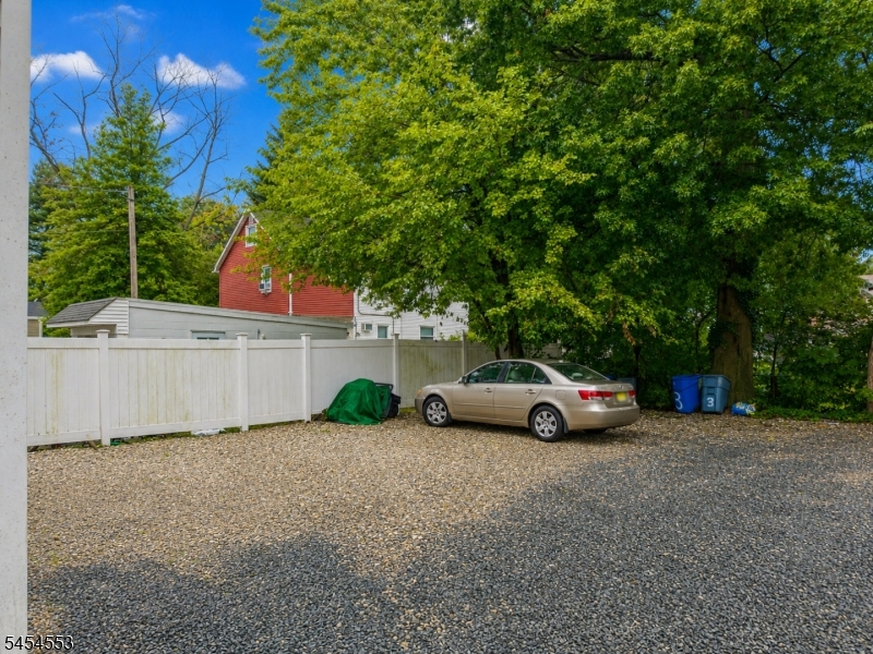 52 Thomas St Property Photo 38
