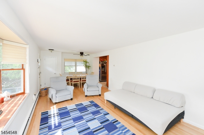 8 Henderson Blvd Property Photo 4