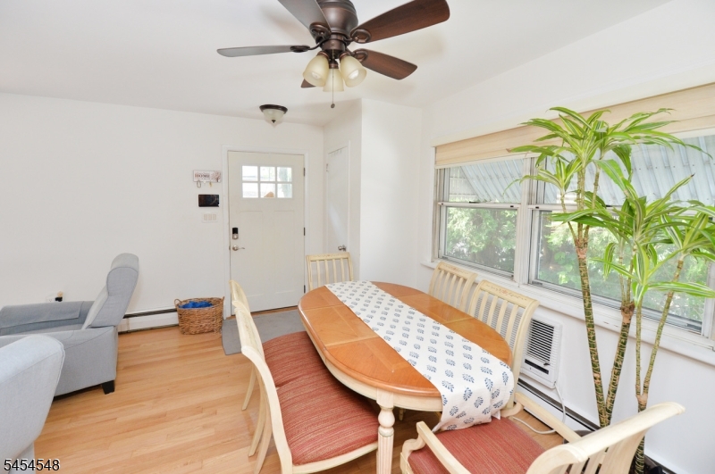 8 Henderson Blvd Property Photo 7