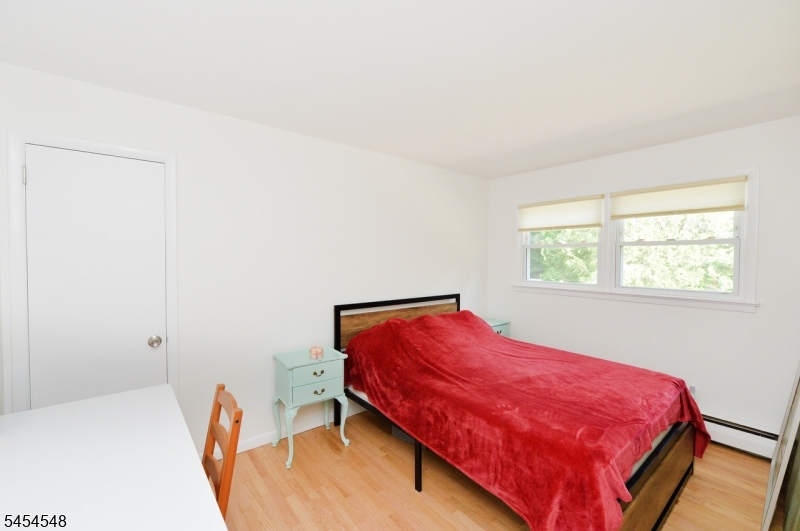 8 Henderson Blvd Property Photo 11