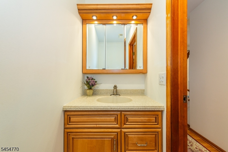 10 Earhart Dr Property Photo 32