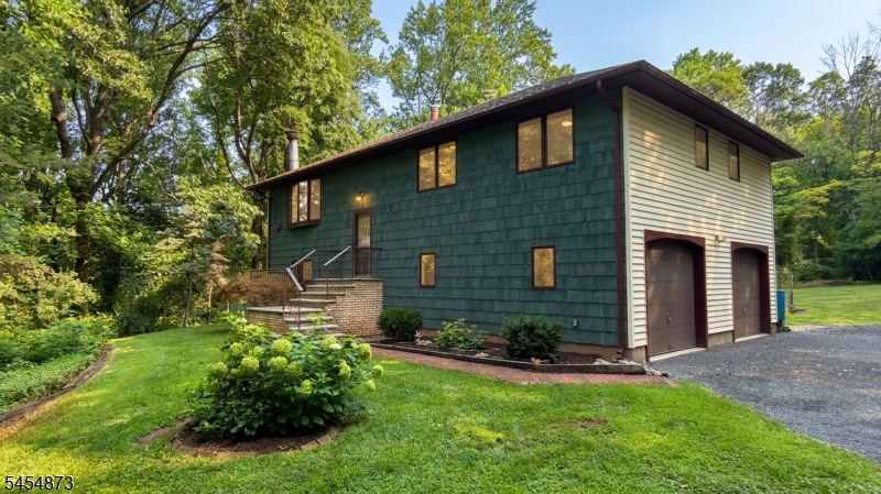 32 Gravel Hill Rd Property Photo 1