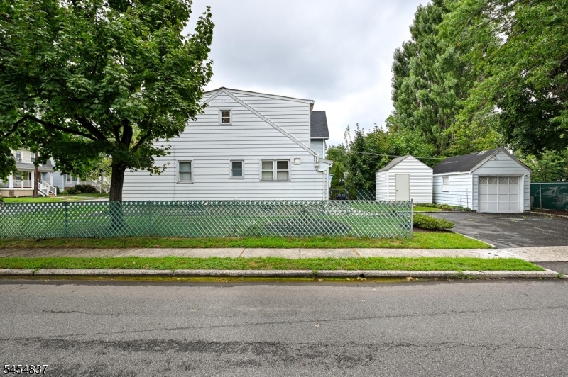 80 Brookline Ave Property Photo 14