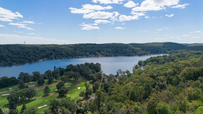 9 Golfview Ter Property Photo 2