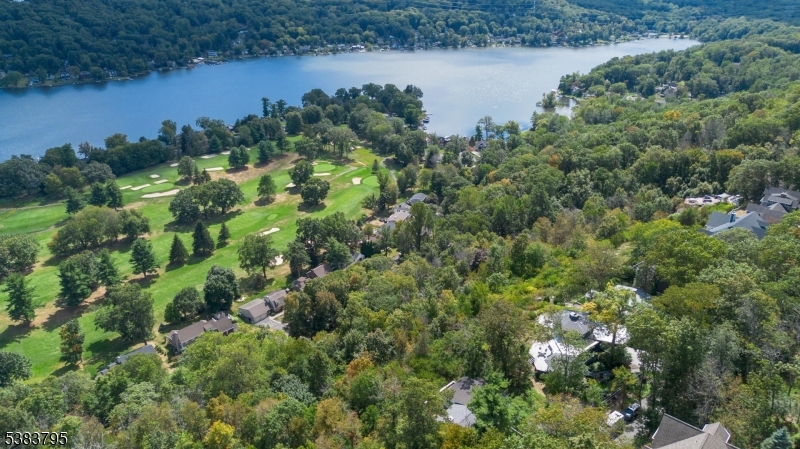 9 Golfview Ter Property Photo 12