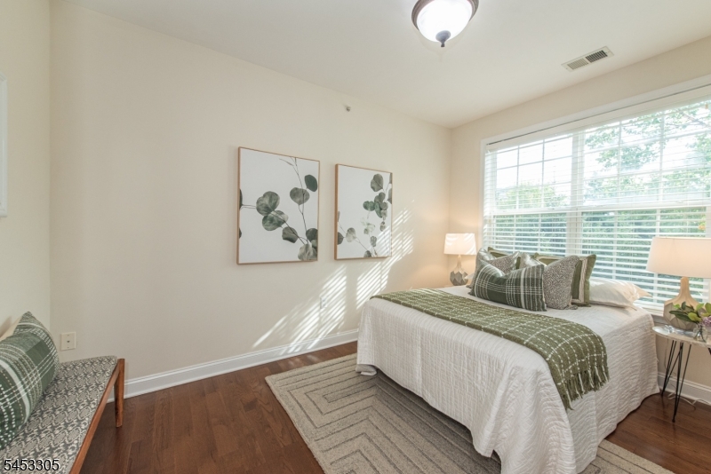 7 Cliff Rd D2 Property Photo 18