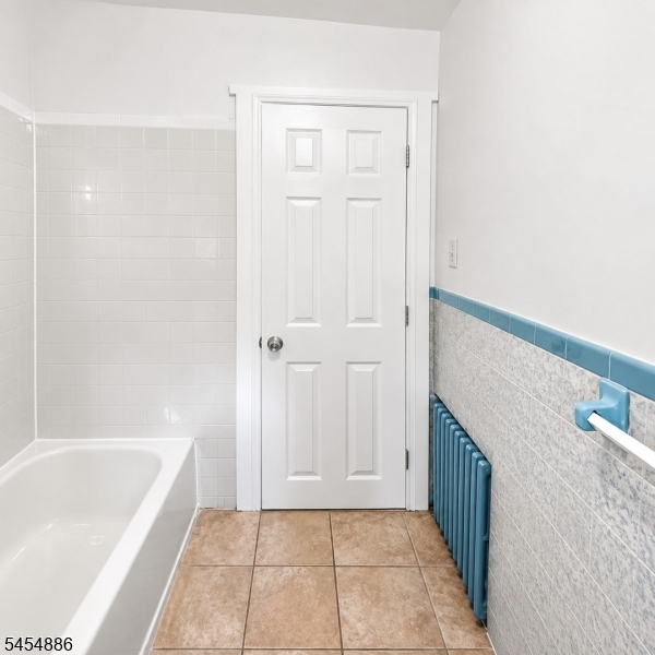 840 Mount Prospect Ave 3 Property Photo 6