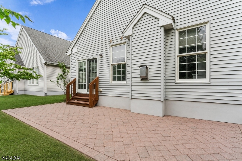 29 Constitution Way Property Photo 28