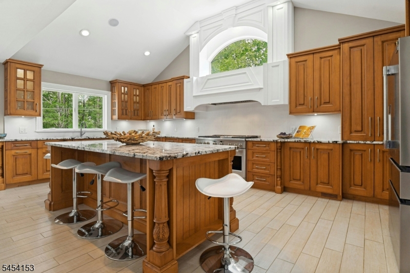 1253 Maple Hill Rd Property Photo 12