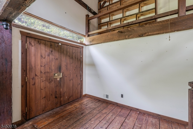 1570 Harbourton Rocktown Rd Property Photo 4