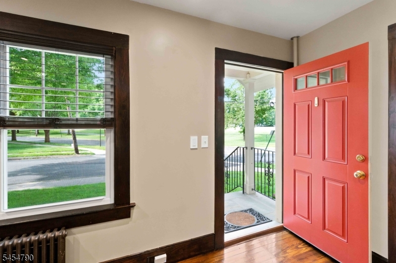 25 Rosedale Ave Property Photo 8