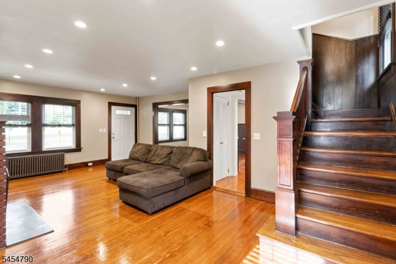 25 Rosedale Ave Property Photo 12