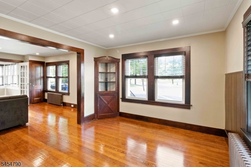 25 Rosedale Ave Property Photo 14