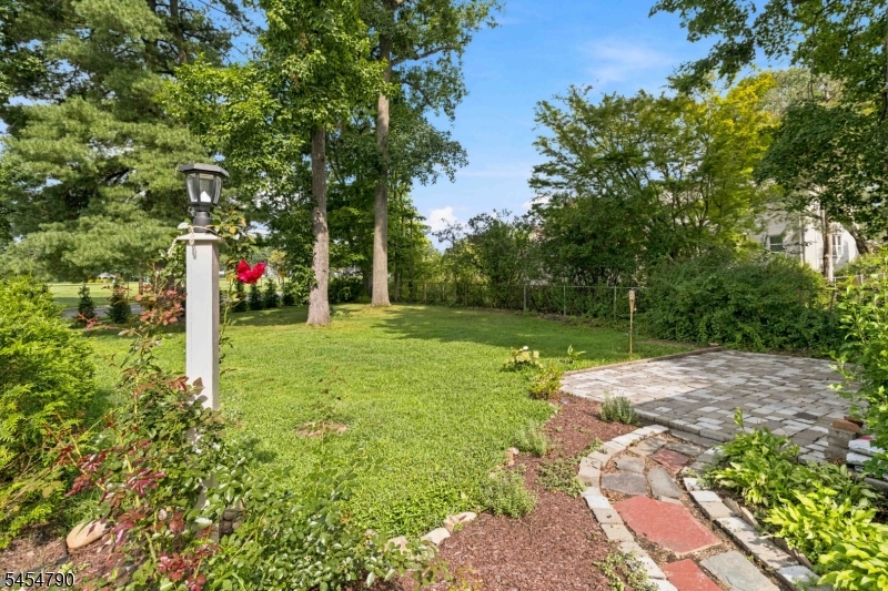 25 Rosedale Ave Property Photo 32