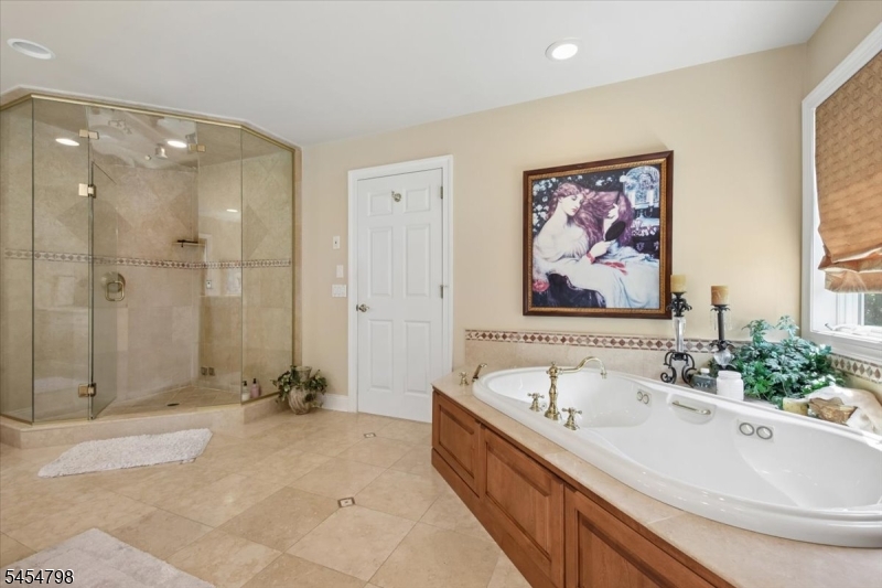 7 Martin Ln Property Photo 37