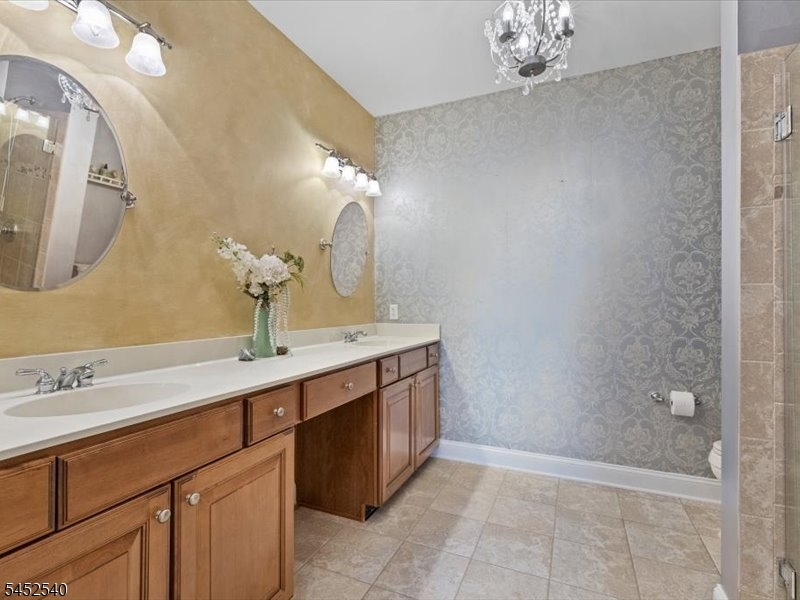 461 Victoria Drive Property Photo 14