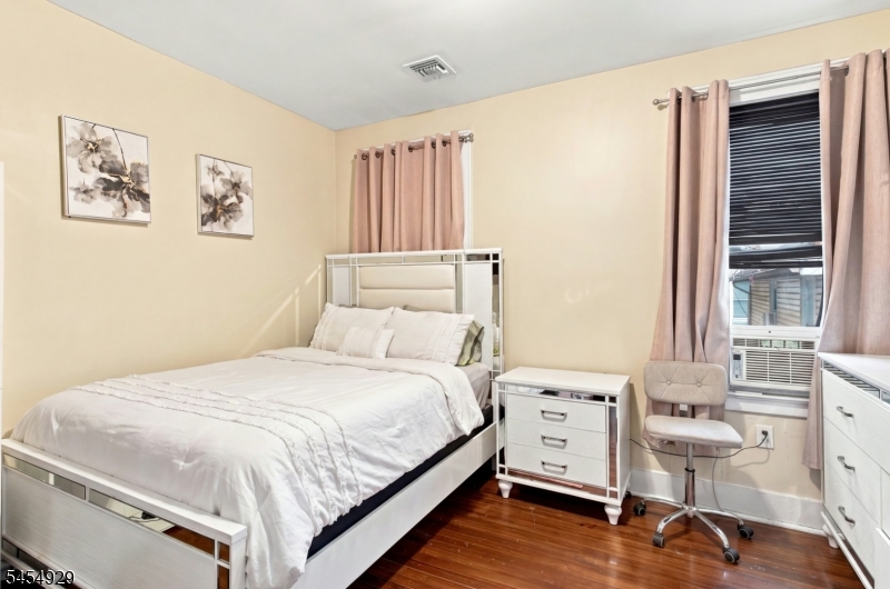283 Smith St Property Photo 16