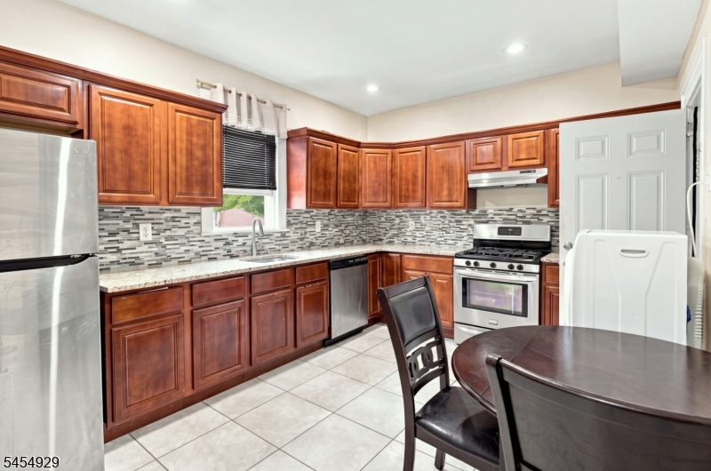 283 Smith St Property Photo 18