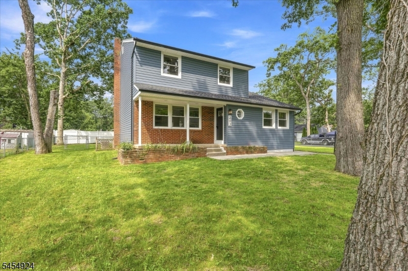 203 Arrabella Ave Property Photo 3