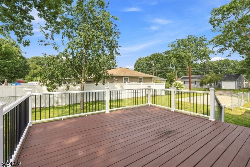 203 Arrabella Ave Property Photo 10