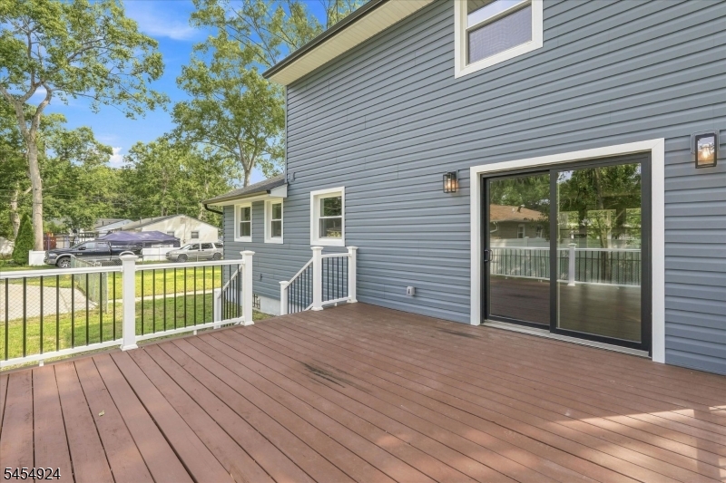 203 Arrabella Ave Property Photo 11