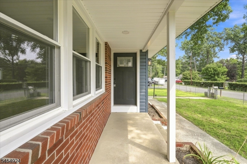 203 Arrabella Ave Property Photo 13