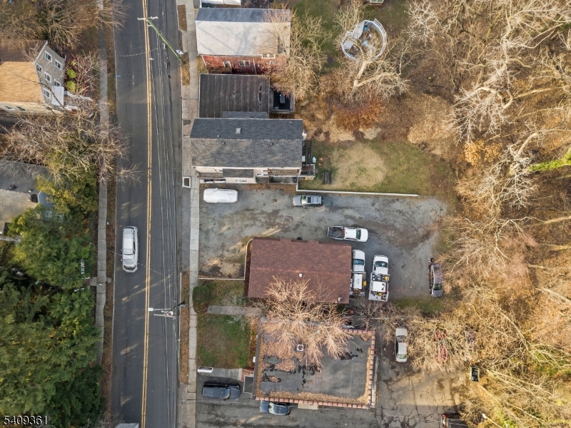 194 Saddle River Rd Property Photo 8