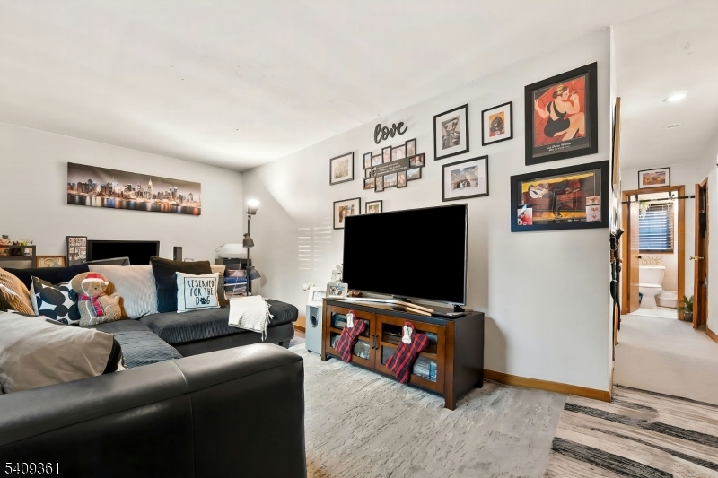 194 Saddle River Rd Property Photo 10