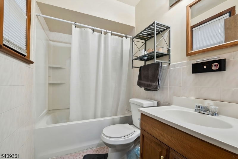 194 Saddle River Rd Property Photo 19